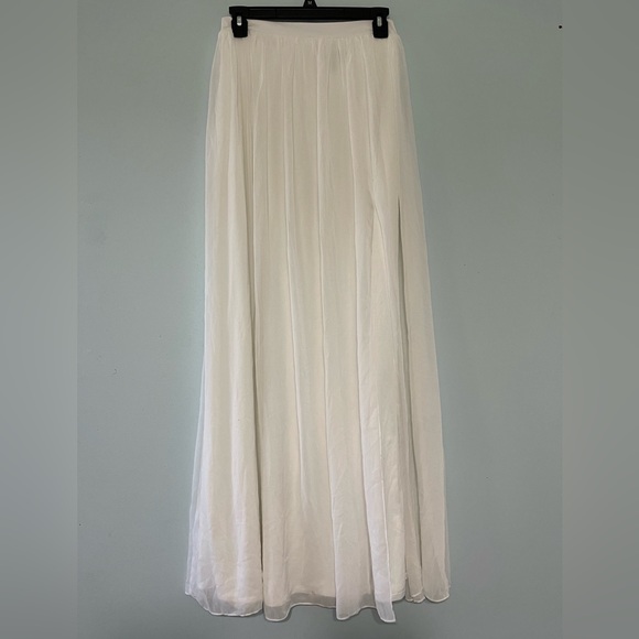 Lulus Dresses & Skirts - Lulus maxi white skirt